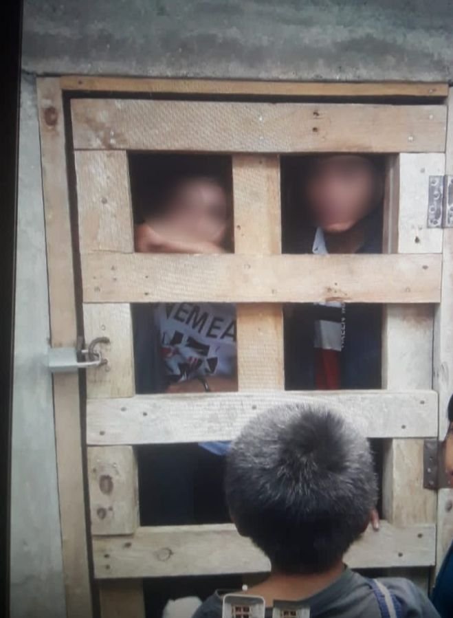 Golpean y encarcelan a presuntos secuestradores de menores en Oxchuc