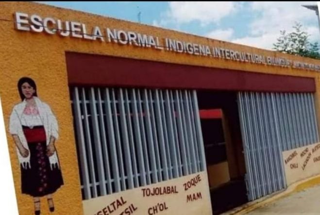Normalista de la Jacinto Canek exigen  regresar a sus instalaciones en Zinacantán