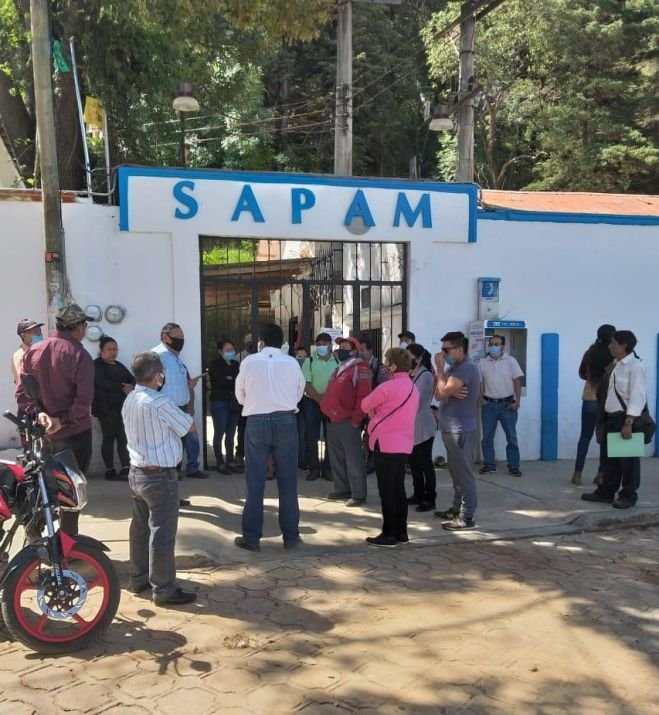 HABITANTES SE MANIFIESTAN EN LAS OFICINAS DE SAPAM