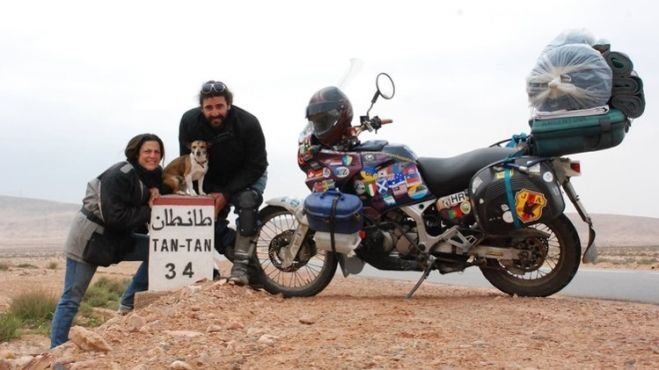 Más de 118 países ha recorrido en moto una  pareja argentina 