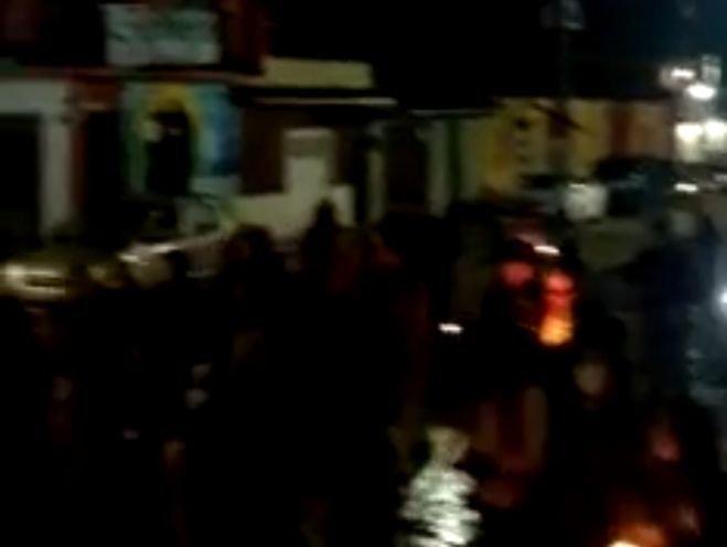 Vecinos de Cuxtitali realizan marcha nocturna en San Cristóbal de Las Casas 