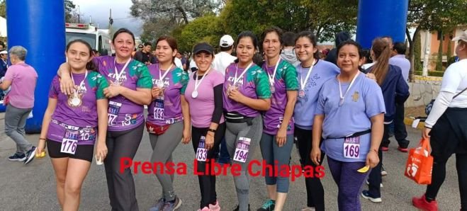 Más de 300 mujeres participan en la carrera de 5 km en San Cristóbal 