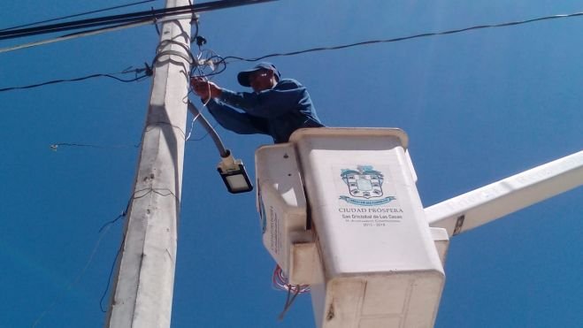 INICIÓ LA MODERNIZACIÓN DE LUMINARIAS EN SAN CRISTÓBAL DE LAS CASAS