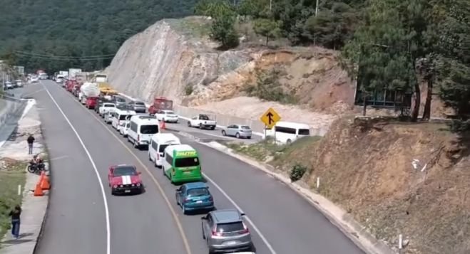 Maestros del CCL realizan boteo para financiar viaje a movilizaci&oacute;n nacional