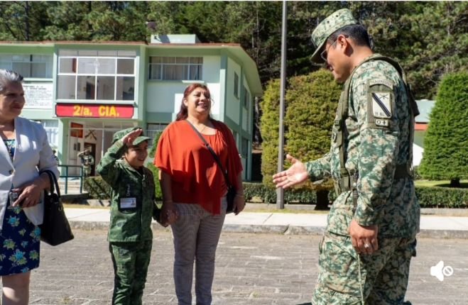 Niño es reconocido como “Soldado Honorario” en la 31ª Zona Militar