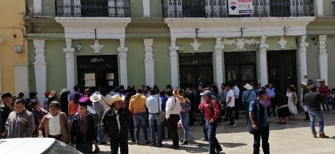 Sucursales bancarias de San Crist&oacute;bal limitan atenci&oacute;n a usuarios 