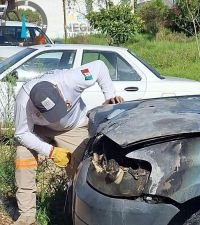 Controlan conato de incendio en camioneta en Bosques del Huitepec
