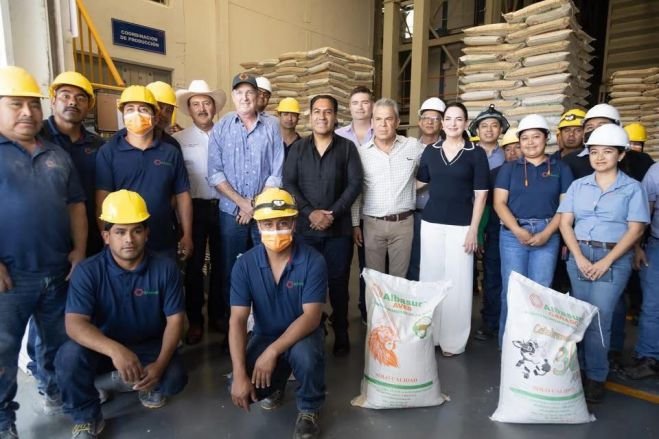 Eduardo Ram&iacute;rez refrenda respaldo al sector empresarial en Chiapas