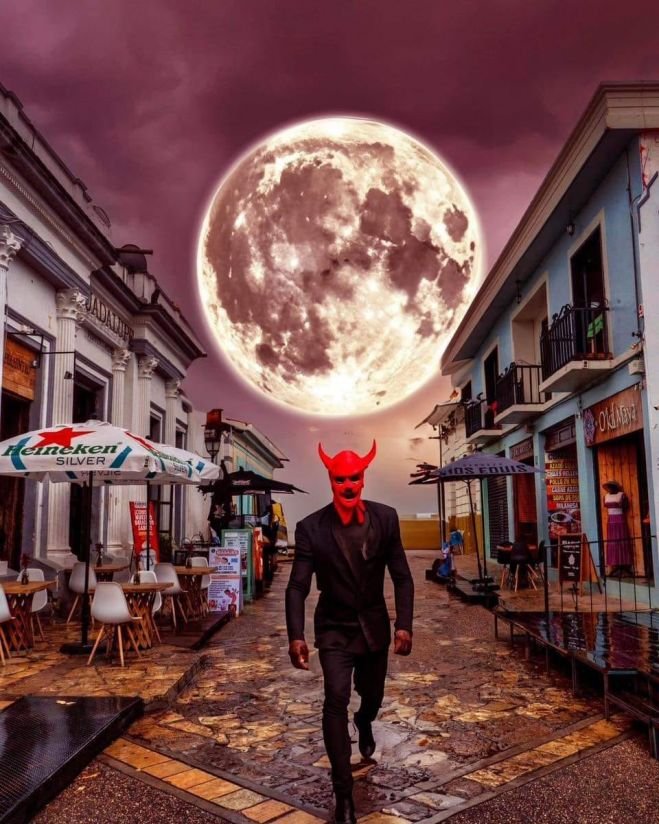 El dia 24 de agosto día de San Bartolo y según las historias el Diablo anda suelto.