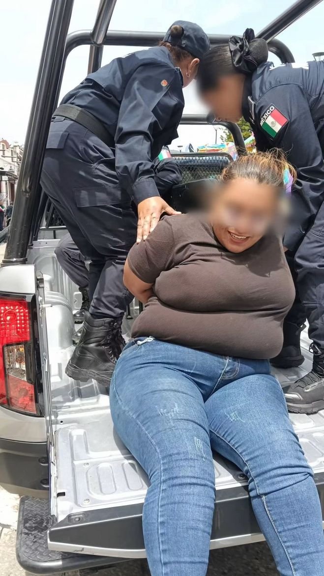 Detienen a presuntas carteristas durante desfile del 16 de septiembre