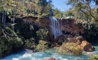 Derrumbe en cascada de Xanil alarma a turistas en Chil&oacute;n
