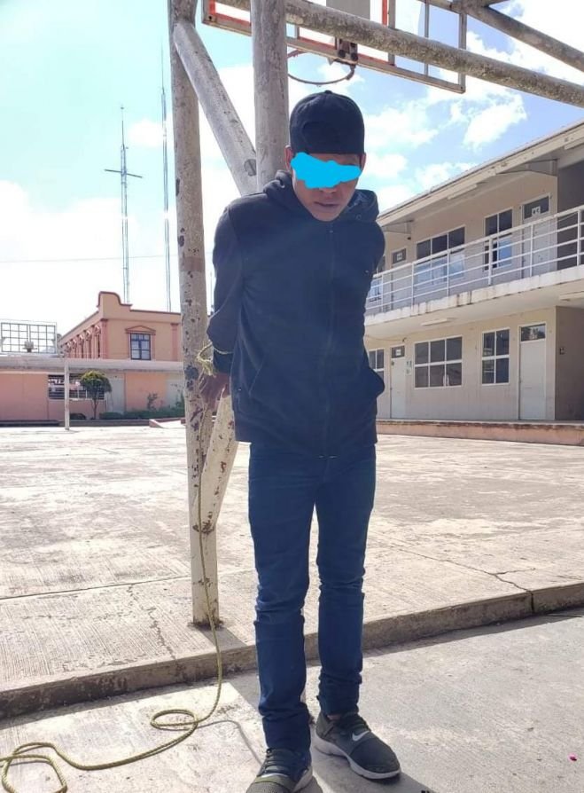 Detienen y amarran a presunto ladr&oacute;n en Chamula