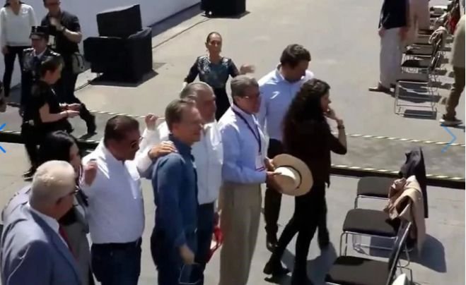 Sheinbaum minimiza incidente con dirigentes de Morena y destaca la fortaleza del pueblo mexicano en evento en el Zócalo