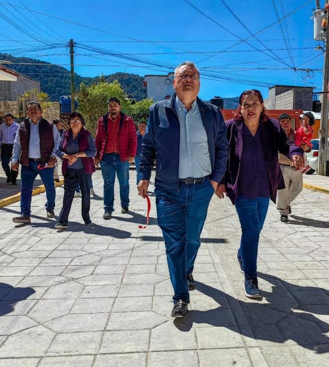 ﻿ALCALDE MDO REALIZA ENTREGA DE PAVIMENTACIÓN CON CONCRETO HIDRÁULICO DE 5 CALLES EN EL FRACCIONAMIENTO PEDREGAL