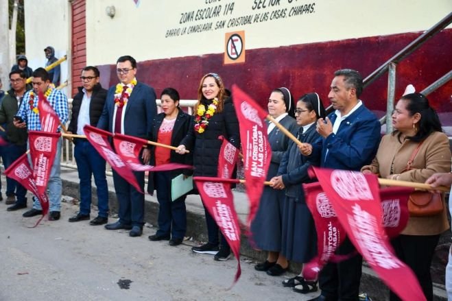 Despu&eacute;s de m&aacute;s de 30 a&ntilde;os, inicia obra hist&oacute;rica en la calle Los Le&ntilde;adores del barrio de la Candelaria