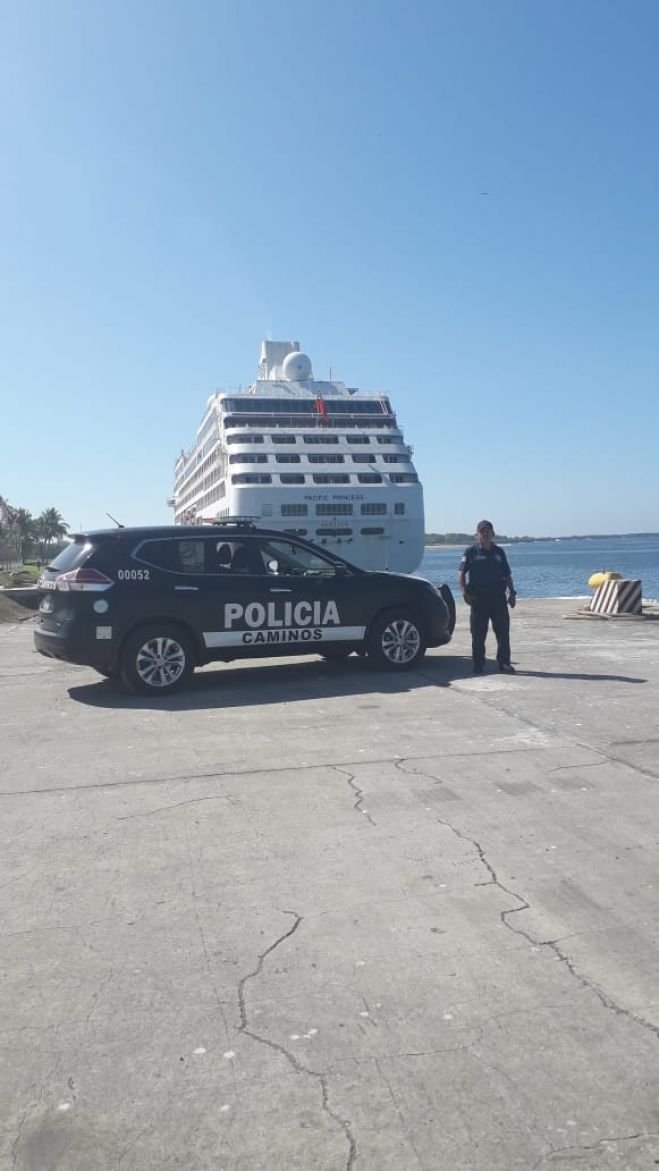 SSyPC escolta a turistas del crucero Pacific Princess