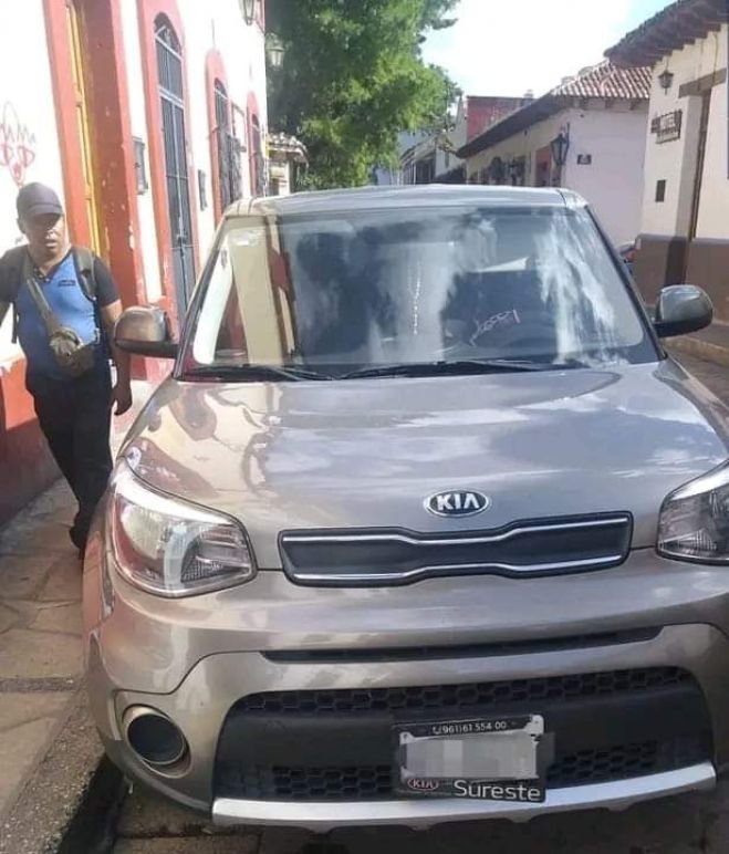 Se le olvidó donde había dejado estacionado su vehículo y lo reportó como robado