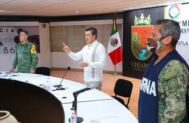 Llama Rutilio Escandón a las y los chiapanecos a protegerse contra COVID-19 e influenza