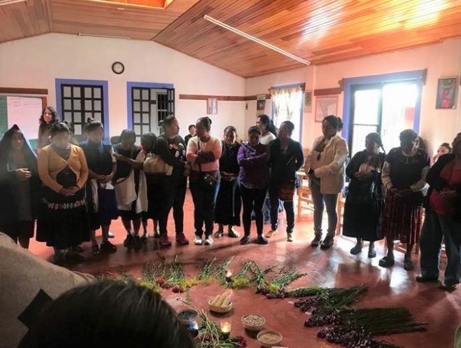 Exigen reconocimiento de la partería como patrimonio inmaterial de la humanidad 