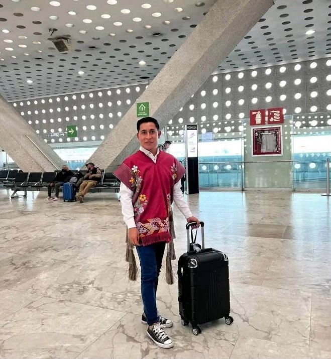 Giran orden contra diseñador Alberto López