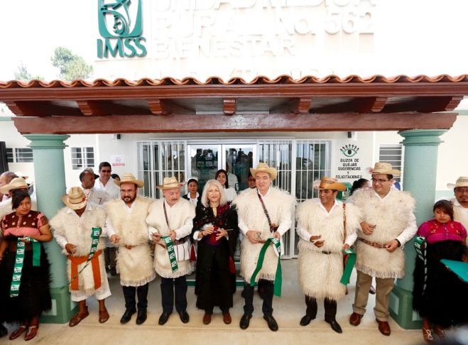 En Chamula, Rutilio Escand&oacute;n inaugura Unidad M&eacute;dica Rural del IMSS-Bienestar