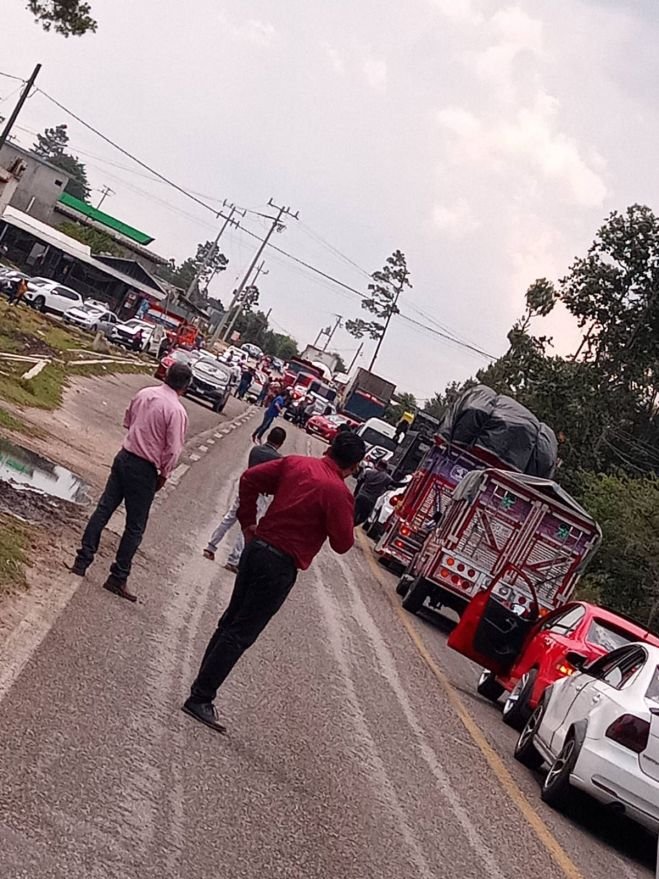 Aparatoso accidente en la San Cristóbal-Huixtán deja varios heridos y un muerto
