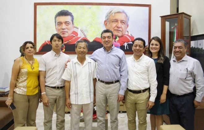 Reconoce Rutilio Escand&oacute;n compromiso social de Young Yong Lee con Chiapas