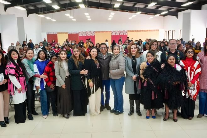 Mujeres v&iacute;ctimas de violencia contar&aacute;n con bot&oacute;n de alerta conectado al C5: Llaven Abarca