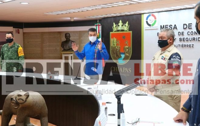 Contin&uacute;a arribo de vacunas anti COVID-19 a Chiapas para proteger la salud del pueblo: Rutilio Escand&oacute;n