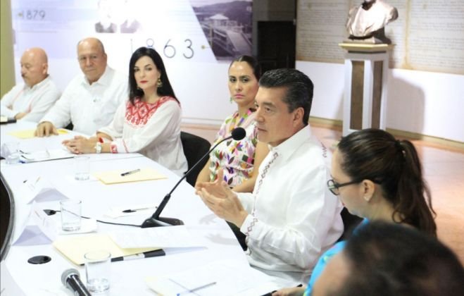 En reuni&oacute;n de Gabinete, exige Rutilio Escand&oacute;n trabajo honesto para transformar a Chiapas