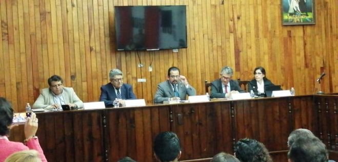 Realizan Foro "Reforma Laboral y Democracia Sindical" en la Facultad de Derecho