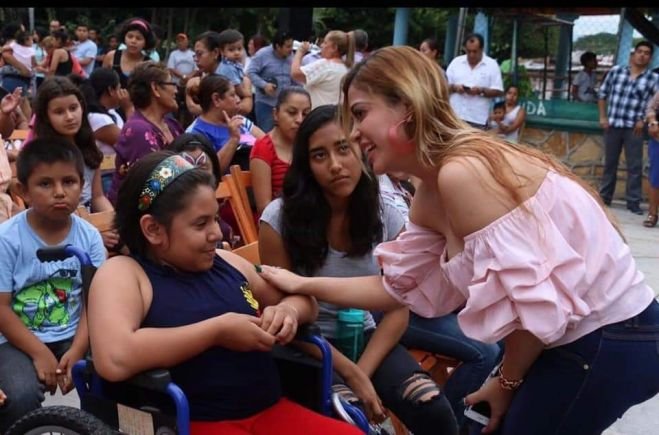 Dulce Gallegos con la mitad de su sueldo como Diputada, apoyará labor social