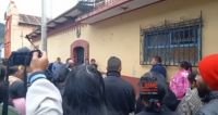 Sacerdotes realizan misa en el lugar donde fue asesinado el párroco Marcelo Pérez 