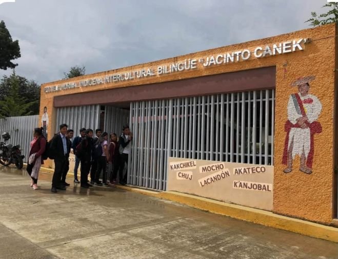 Jacinto Canek reclama solución a carencias del plantel