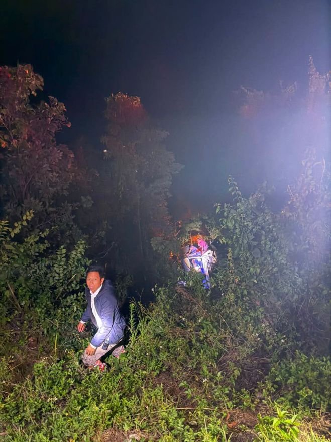 Volcadura deja 13 turistas lesionados en Oxchuc