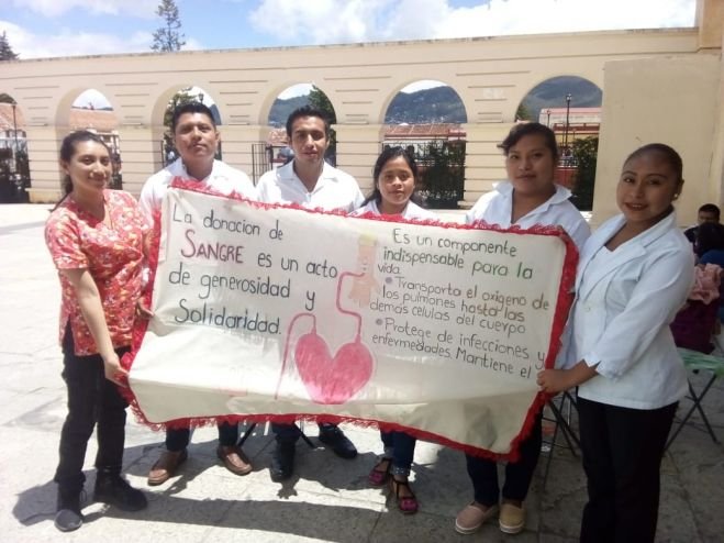 J&oacute;venes realizan campa&ntilde;a para concientizar sobre la cultura de donar sangre