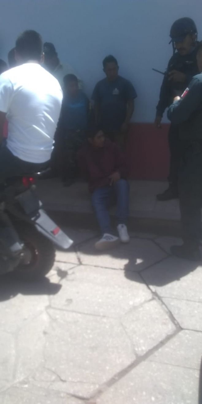 Sujetos armados asaltan a un joven y le arrebatan 99 mil pesos
