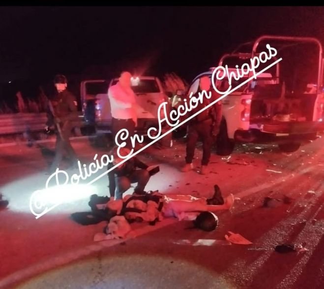 ¡Tensión y caos en Tuxtla Gutiérrez! Accidente entre la Guardia Nacional y vehículo particular en la carretera al aeropuerto deja heridos