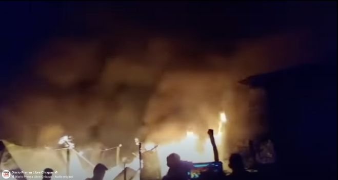 Voraz incendio consume vivienda en Chenalhó 