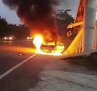 Villahermosa bajo ataque: veh&iacute;culos y comercios incendiados