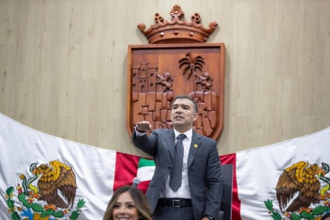 Diputado Luis Ignacio Avendaño Bermúdez asume presidencia del Congreso de Chiapas