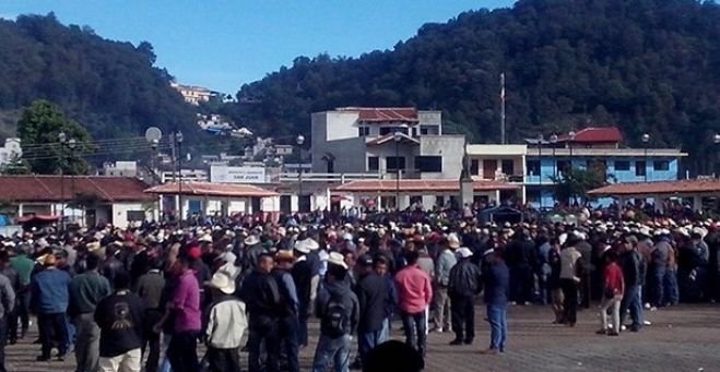 Exigen al presidente de Chamula cumpla con sus compromisos de campa&ntilde;a