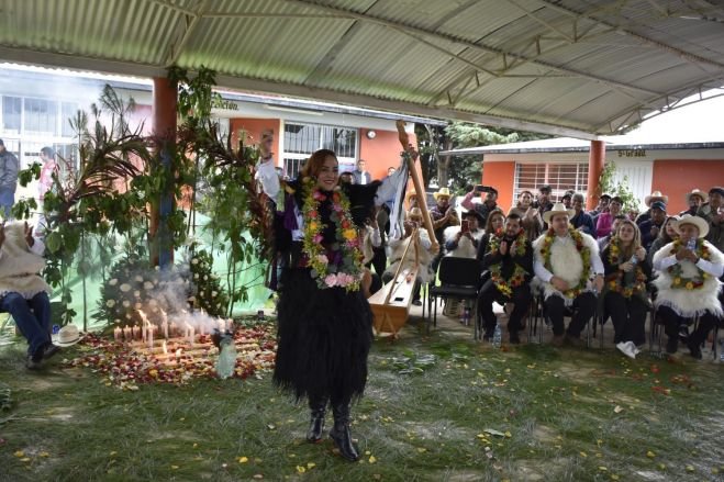 Entregan bastón de mando a Fabiola Ricci en la Comunidad Corazón de María