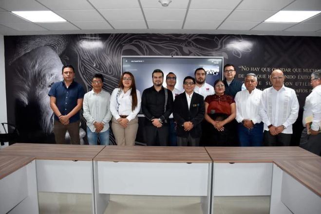 Presentan al nuevo rector de la UNICH, Javier López Sánchez 