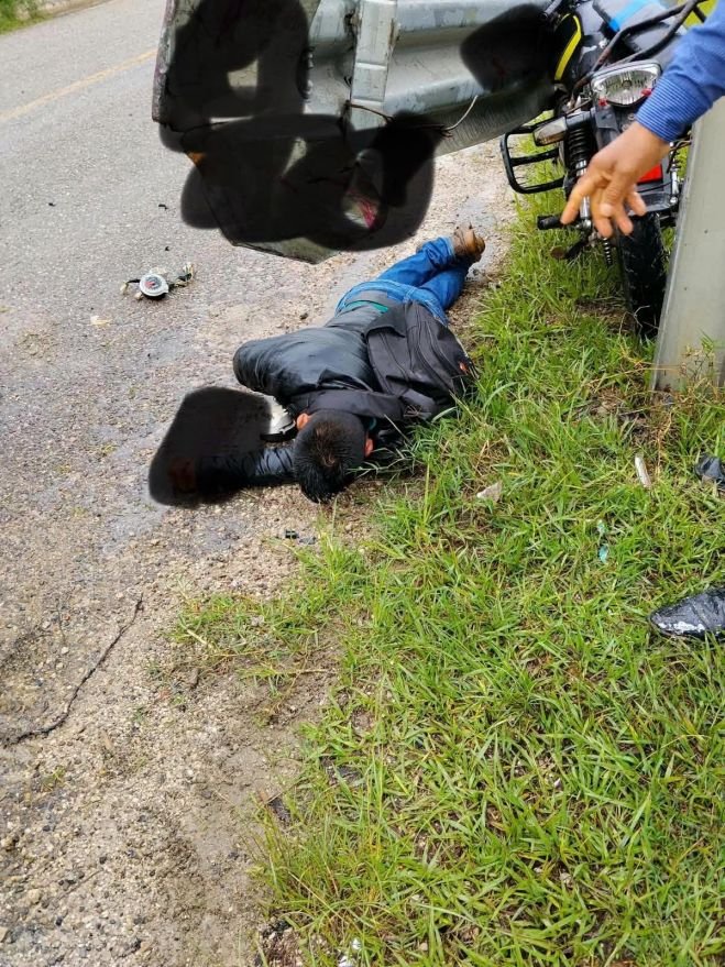 Muere motociclista tras fuerte accidente en Huixtán
