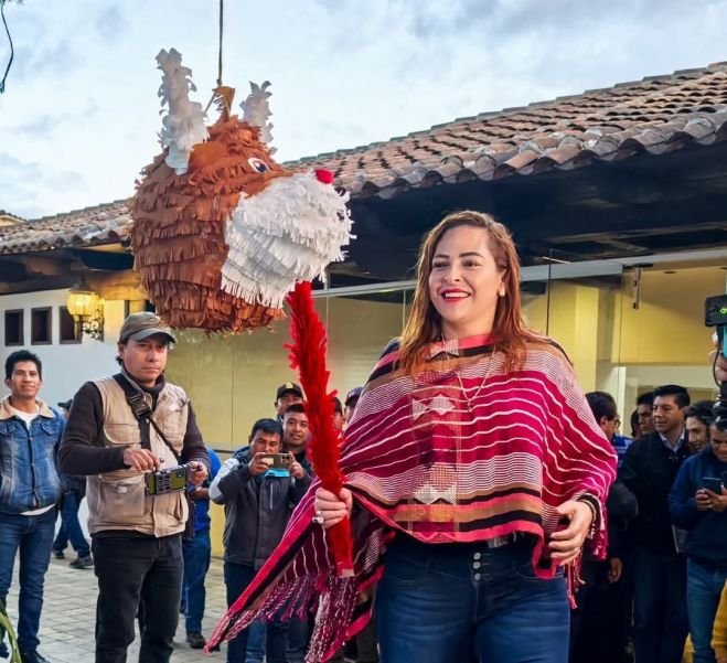 Celebra Fabiola Ricci la tradicional posada navideña con representantes de la zona rural de San Cristóbal