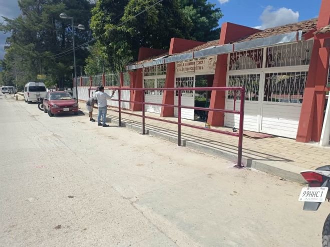 Exigen investigar presuntos tocamientos inapropiados a una alumna de secundaria en San Cristóbal