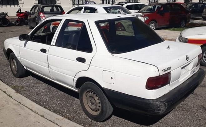 Ch&oacute;fer roba y vende taxi donde laboraba en tres mil pesos en Larra&iacute;nzar