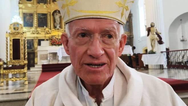 Invita obispo de San Cristóbal a celebrar la festividad de Corpus Christi 