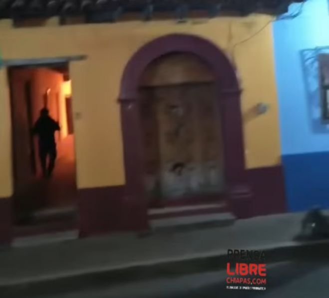 Incendio en San Cristóbal de Las Casas deja tres viviendas afectadas